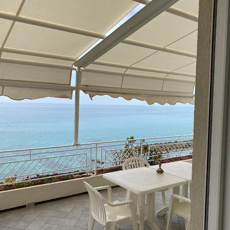 Villa Laura - Sul Mare ปิซโซ ภายนอก รูปภาพ