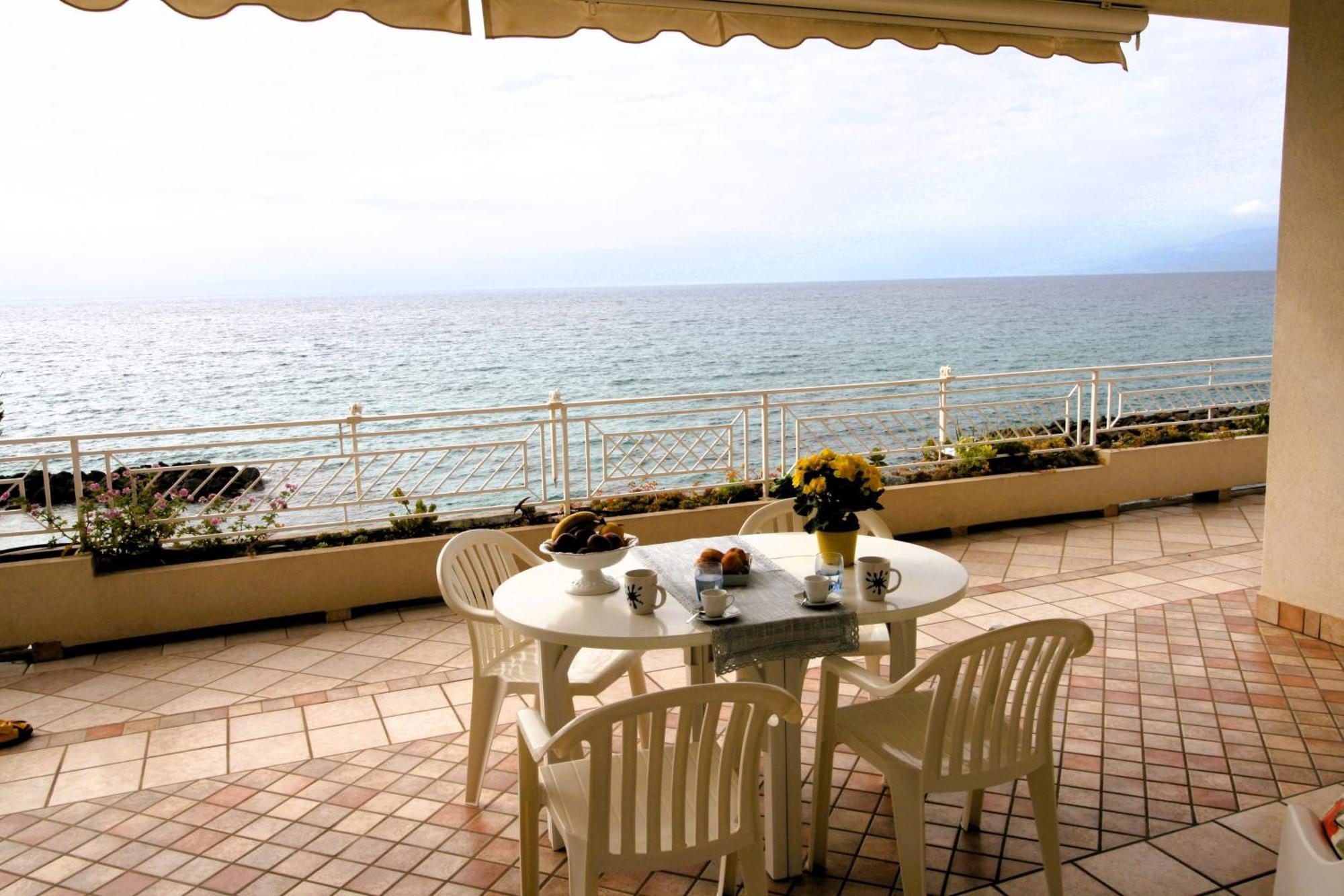 Villa Laura - Sul Mare ปิซโซ ภายนอก รูปภาพ