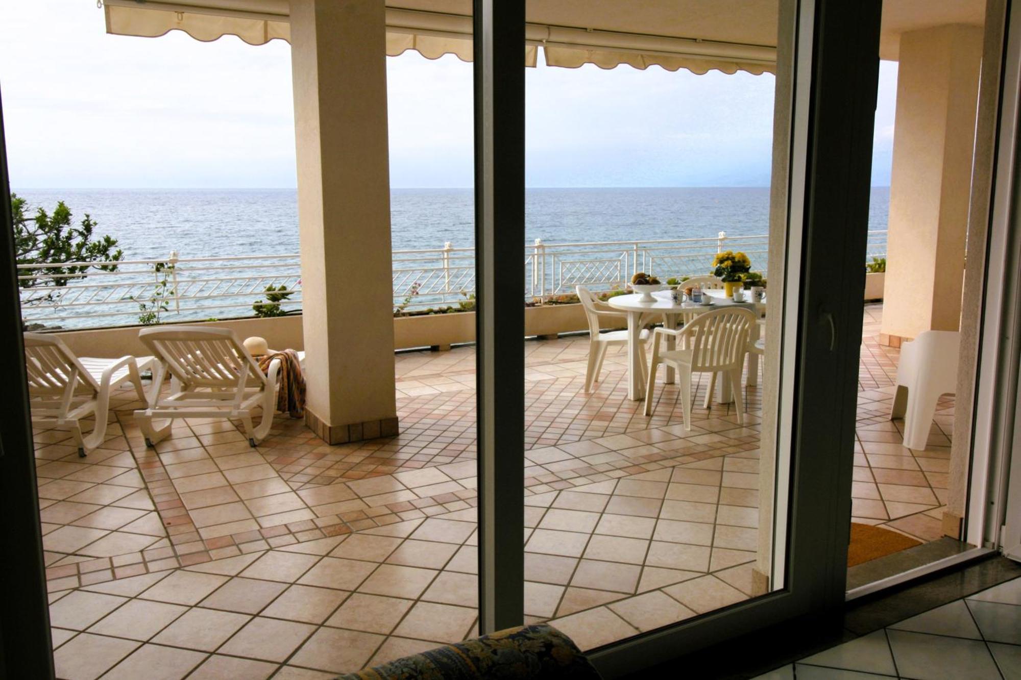 Villa Laura - Sul Mare ปิซโซ ภายนอก รูปภาพ