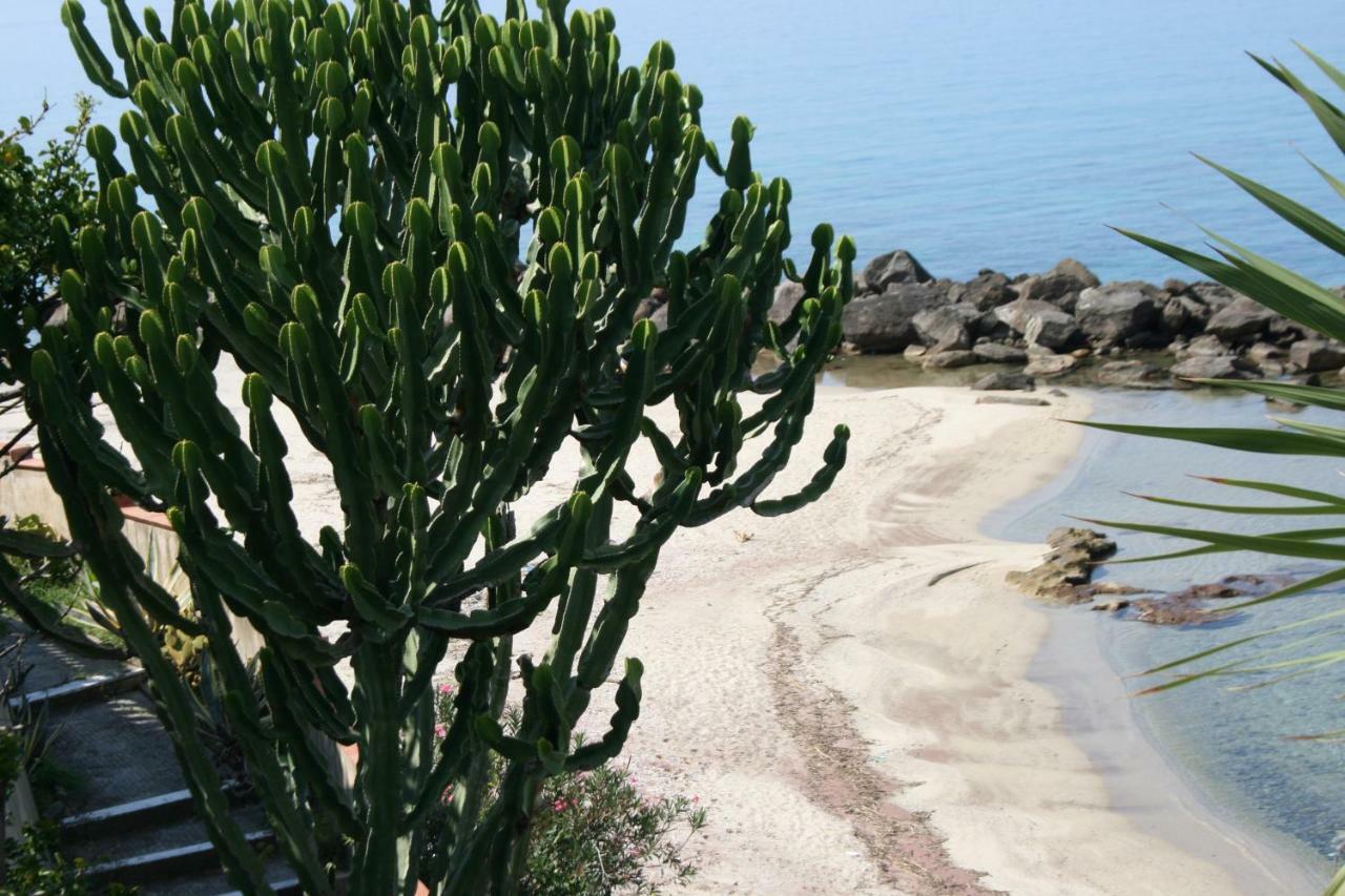 Villa Laura - Sul Mare ปิซโซ ภายนอก รูปภาพ