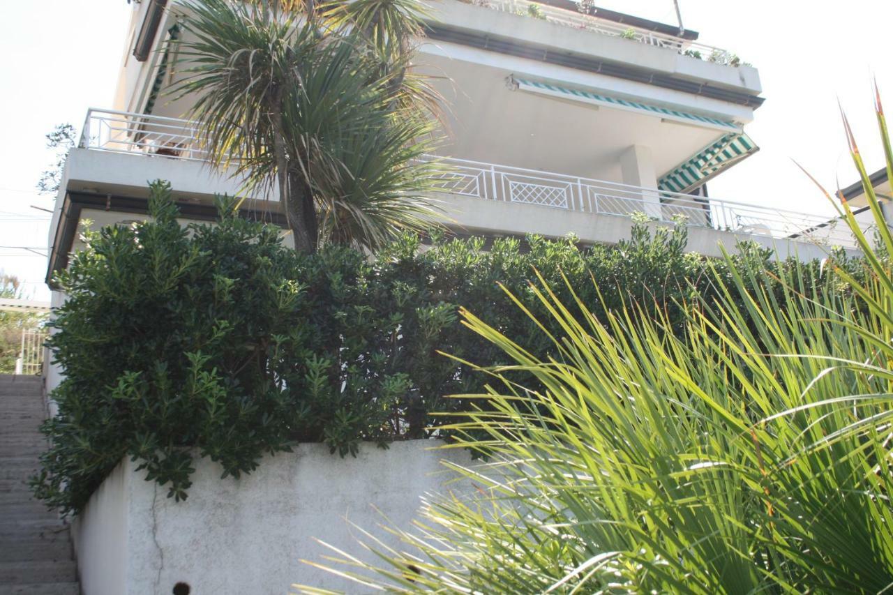 Villa Laura - Sul Mare ปิซโซ ภายนอก รูปภาพ