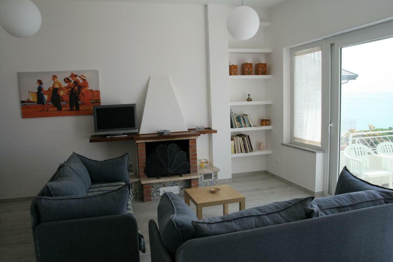 Villa Laura - Sul Mare ปิซโซ ภายนอก รูปภาพ